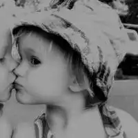 给我推荐几个一左一右的情侣头像不带字的急用