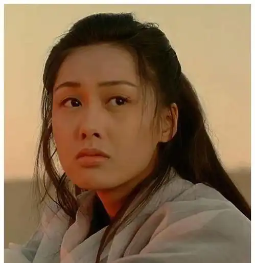 周星驰分手后朱茵我去找周星驰他神色慌张床是热的,厕所门反锁