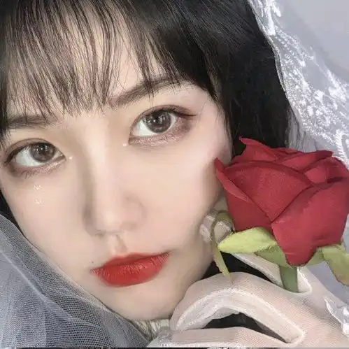 白色系超仙气的女生头像周冬雨