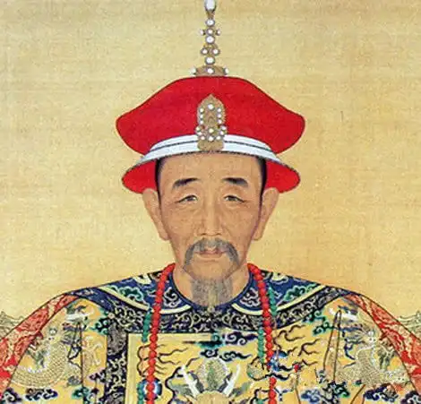 他是古代很有作为的帝皇,八岁就继承皇位,但身份依然是不解之谜