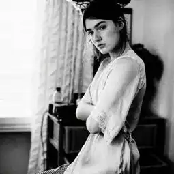 微信头像女生欧美范黑白图片2018最新侥幸的人生活不出人样