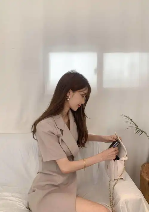 吸睛的韩国chic小众连衣裙,气质无害穿搭就是这样穿