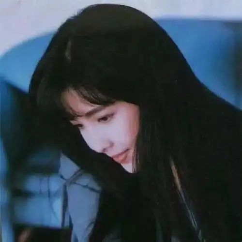 有哪些好看的侧脸头像