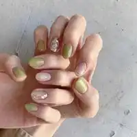 森系小清新美甲图片牛油果绿森系小清新美甲图片
