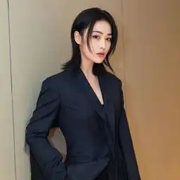 张馨予微博公开宠粉获赞,变身维权女王