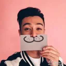 周柏豪除了余文乐,他才是最会穿衣服的港男