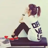 女生凄凉头像伤感凄凉的女生头像