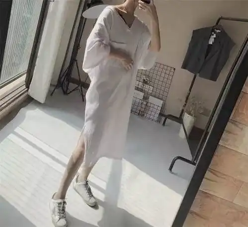 夏日风情之白色系列法式小白裙,优雅包包钩花裙,小白鞋小羊皮一字带以及白菜惊喜