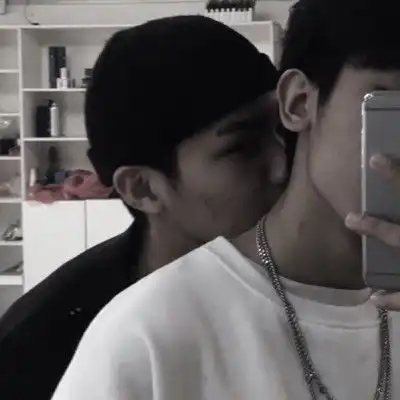 超撩禁欲系真人头像接吻