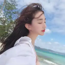 捂住鼻子,不然流鼻血