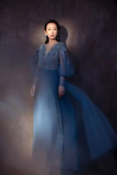 明星穿搭红榜看了40岁的张柏芝,只想问美女是不会老吗