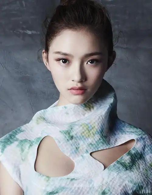 被我家那闺女林允圈粉系列,没想到的真香定律