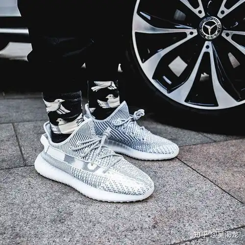 yeezy原始鞋带怎么系最好有图片谢谢