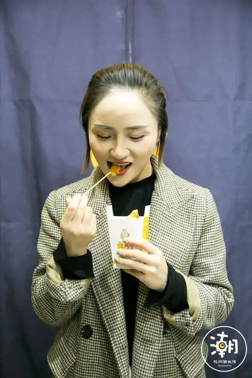 高甜,有一个小奶狗系男友的甜蜜瞬间希望你2018年也找一个