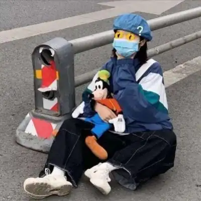 傻雕雕女生头像