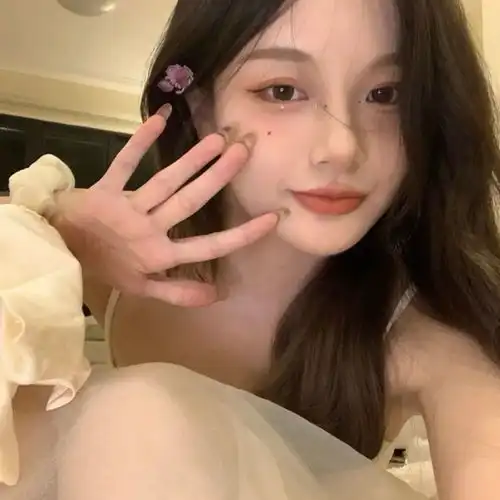 精选优质温柔小众好看的女生头像282