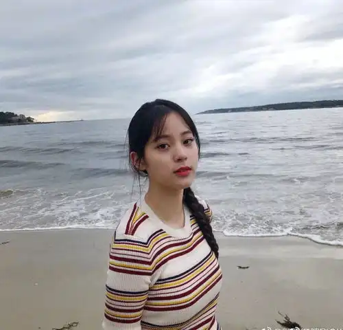 娱乐圈四大学霸,欧阳娜娜易烊千玺和刘昊然成绩好,最后这个最厉害