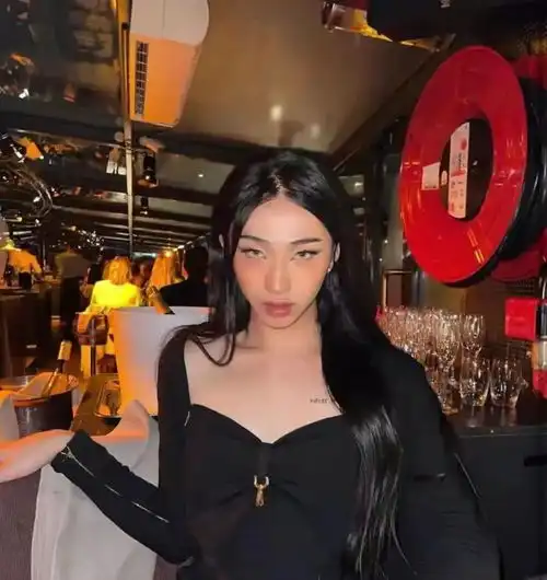 这颜值,超越无数女孩伊能静力挺儿子,女装打扮呈现高级美