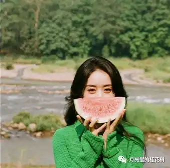 拥抱改变赵丽颖晒写真庆祝出道15周年,5月代言开始营业