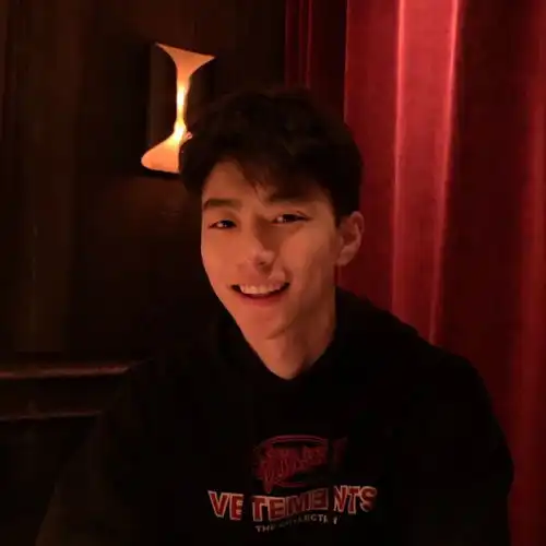 小众男生头像女孩子们出来吧.