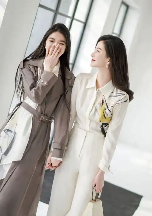 初夏,阔腿裤更洋气的打开方式和衬衫或者西服搭配,穿出高级感