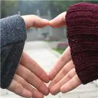 超幸福的恋人手牵手头像