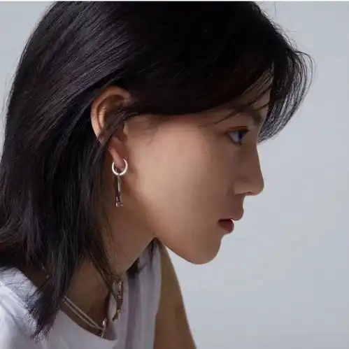 头像慵懒偏冷淡风女动漫