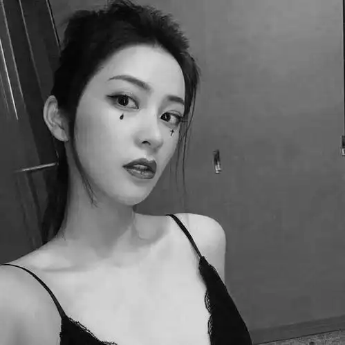 情侣头像来一组黑色背景