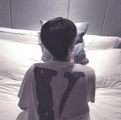 神仙情头扎心丧句渐渐的喜欢现在的生活,没有惊喜也没有意外