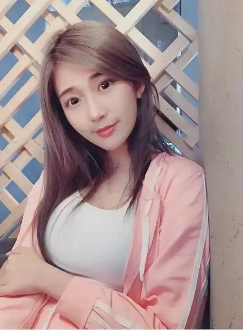 亚洲美女魔鬼身材,妩媚迷人