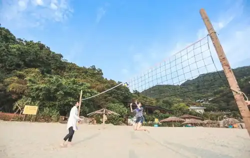 就在深圳泡着汤泉看一望无尽的大海,步入寒冷的秋冬