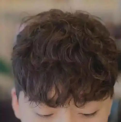 当下最流行的男生刘海,每天被帅醒