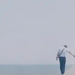 求这个头像的情侣头像男生用,最好是蓝色的谢谢