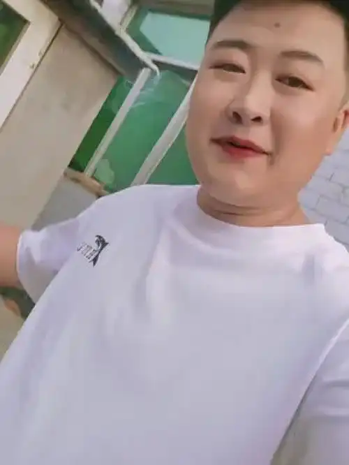 男人动了情,手机聊天记录干干净净女人动了情,手机永远都是静音,希望你们看不懂治愈系笑容情感