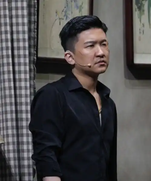 张大大微博头像黑了,并且深夜发文称不能被抑郁症所打败