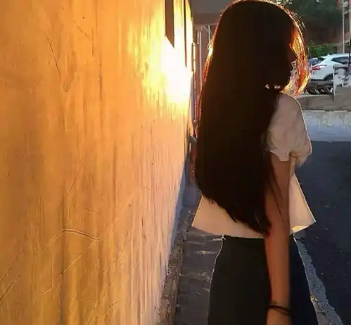 真人女生头像那些努力微笑的人,也曾在深夜里痛哭