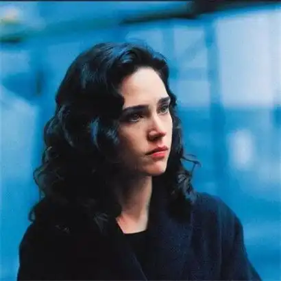 好看欧美女生头像,冷酷的眼神太有气质了