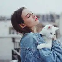 抱猫的女生头像微信头像图片大全