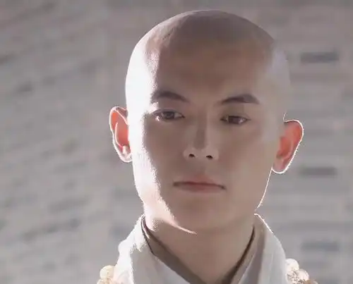 检验颜值看光头,论禁欲系美男只服这7位,个个帅得锃光发亮