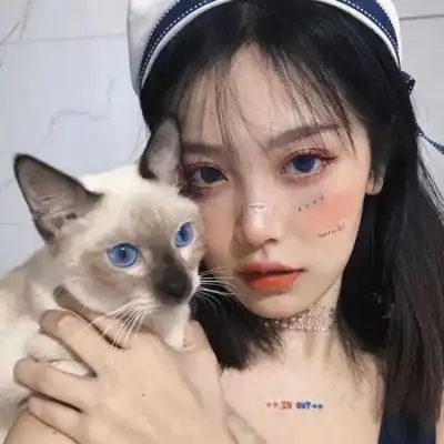 猫系动漫头像男黑色背景