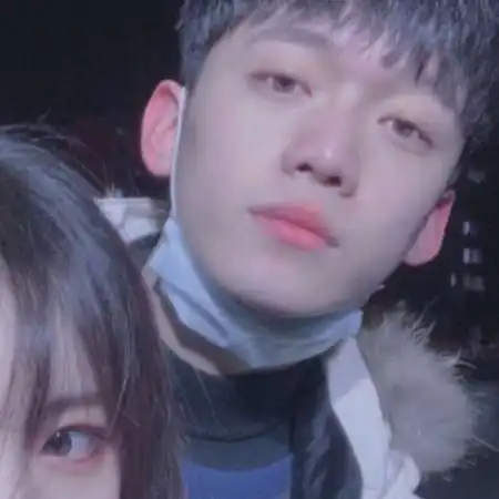 qq情侣头像一张两人一起长胖一起变老