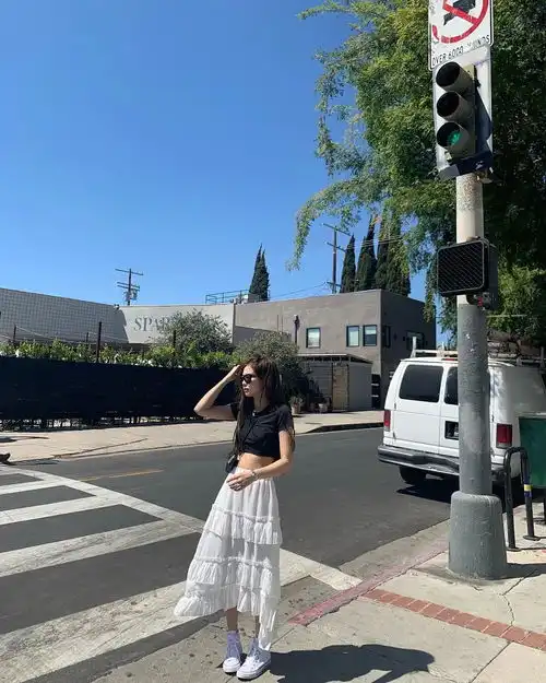 blackpink的4个女生,怎么穿的很韩又各有风格的lisajennie篇