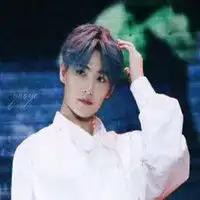 文艺短发女生韩系头像杨