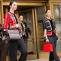 最美姨妈色十款包包大推荐,谁说它过时了