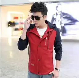 这件t恤应该搭配什么颜色的外套好看啊最好是运动装系列的,男的,学生