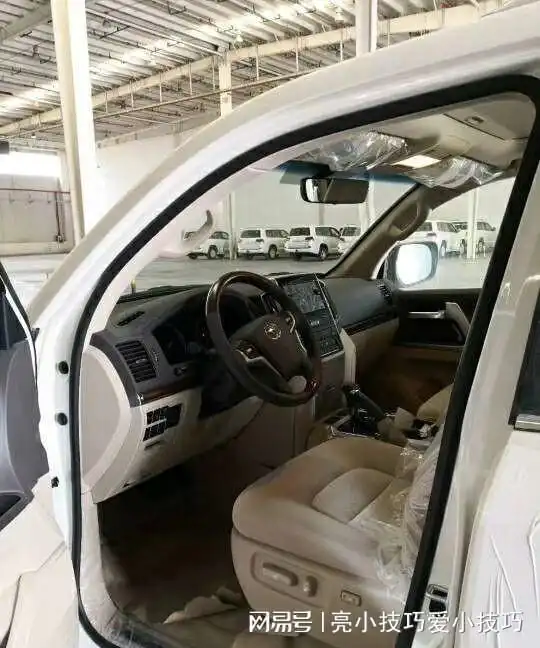 越野之王丰田酷路泽5700原来这么牛强势与霸气表露无遗