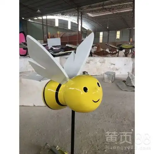 清远玻璃钢卡通模型雕塑草丛绿地小蜜蜂卡通雕塑摆件-黄页88网