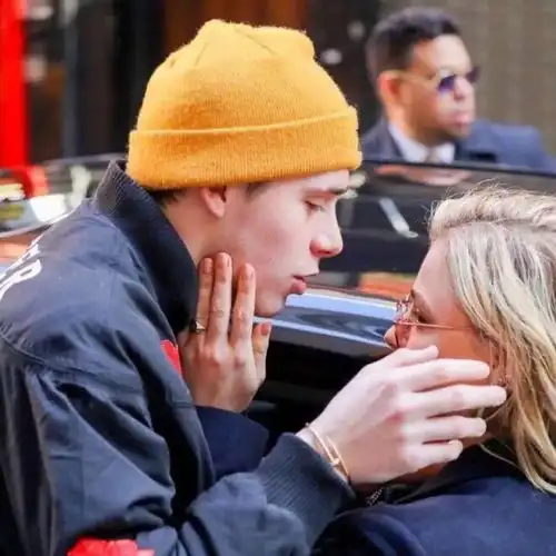 今日份情侣头像