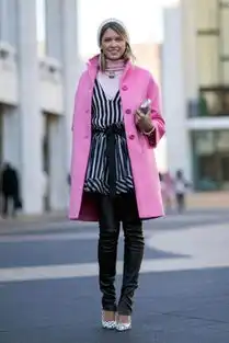 一件粉色大衣,做自己的小公主