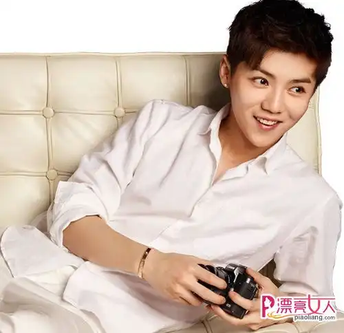 杨洋鹿晗吴亦凡李易峰的禁欲系白衬衫,看了你想掳走哪个美男